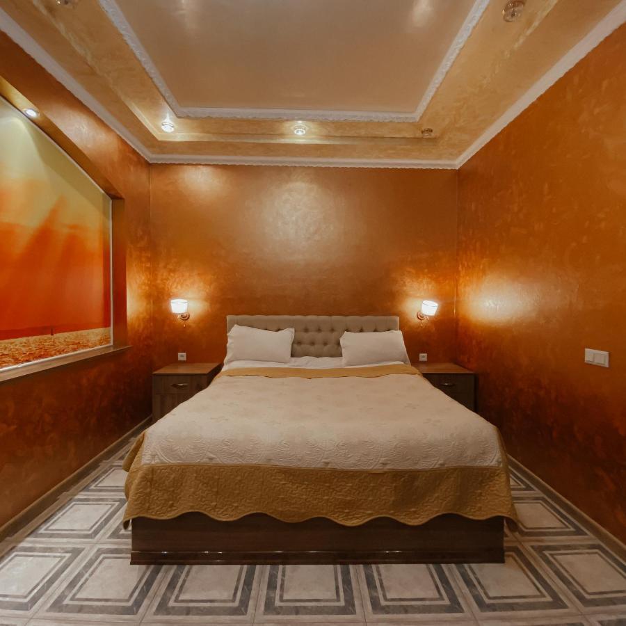 Galeon Hotel Bisjkek Buitenkant foto