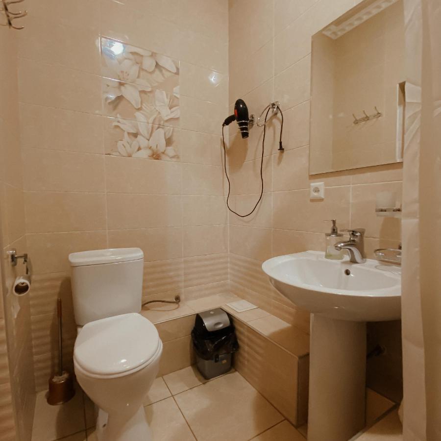 Galeon Hotel Bisjkek Buitenkant foto